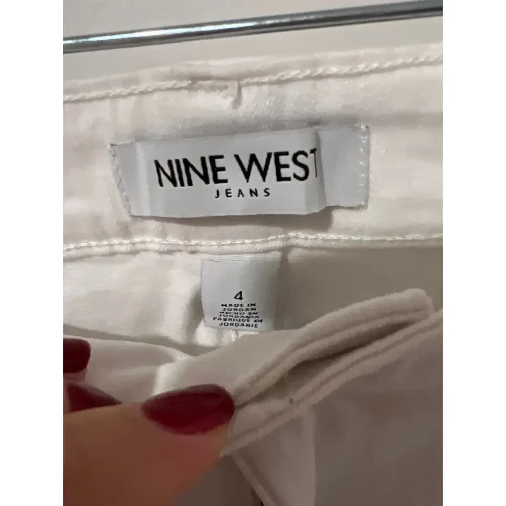 Nine West,‎ White Pants, Chrystie Capri, Size 4, 1146P
